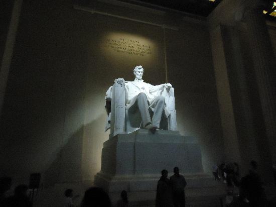 lincoln-memorial-and
