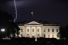 White House and lightning 
