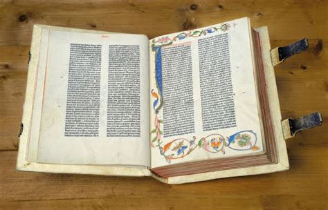 photo open page of Gutengerg Bible